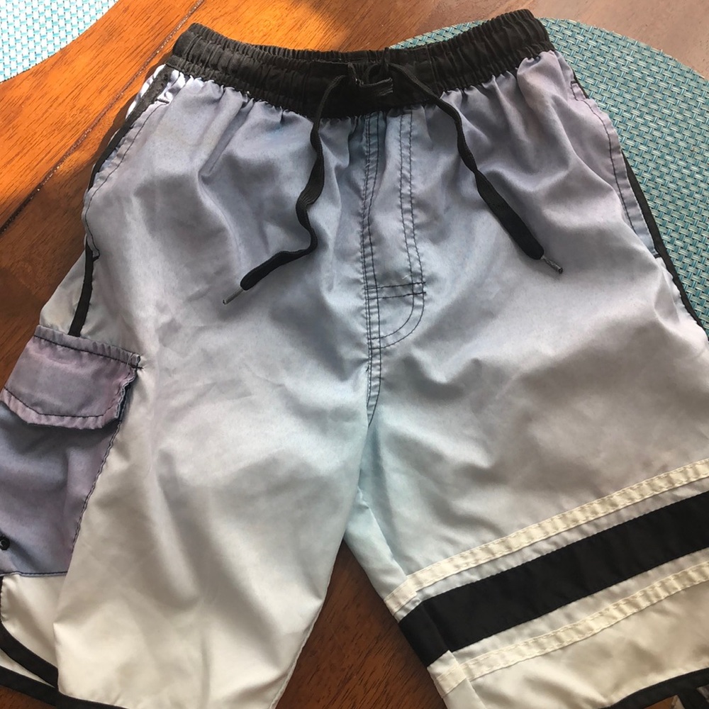 Surf shorts